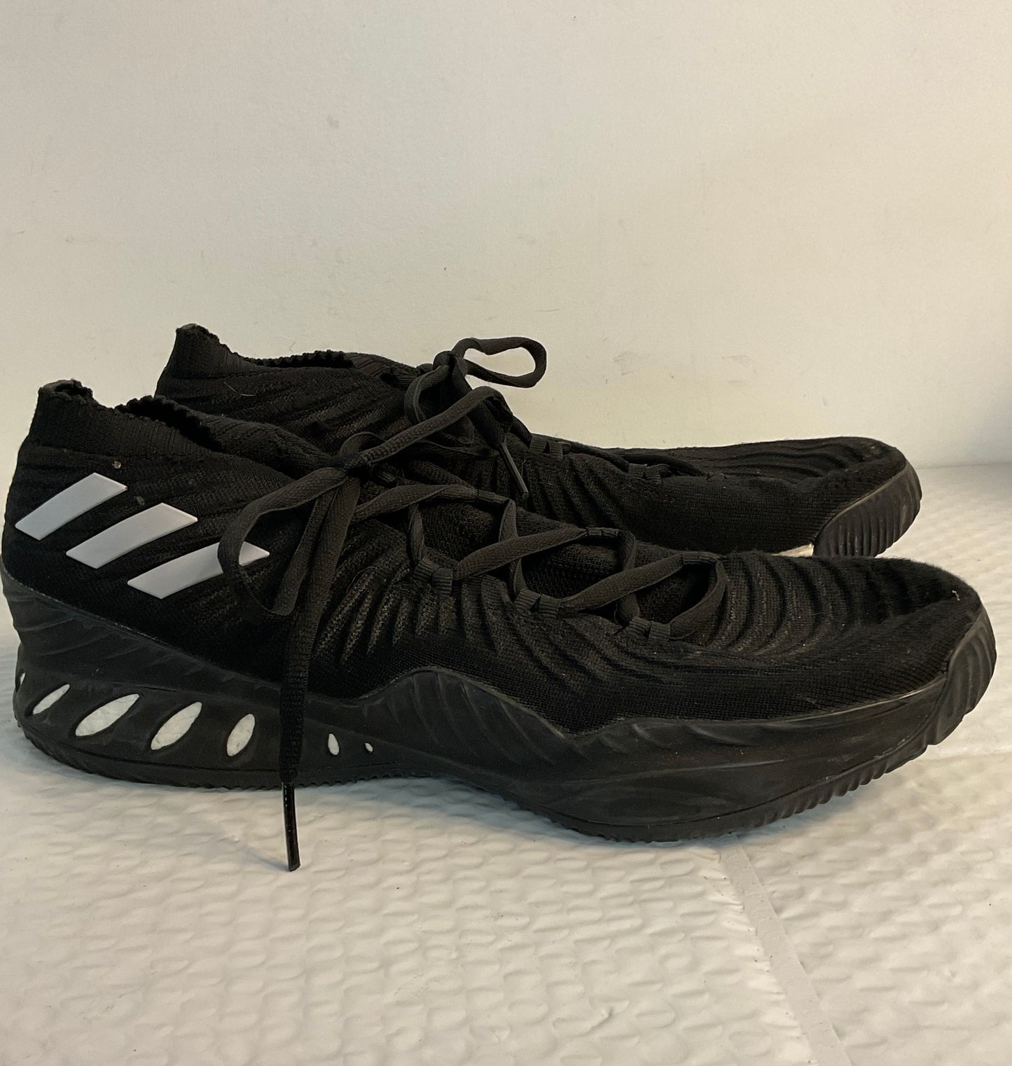 Men's Adidas JB Basketball Black Sneaker Size 13.5