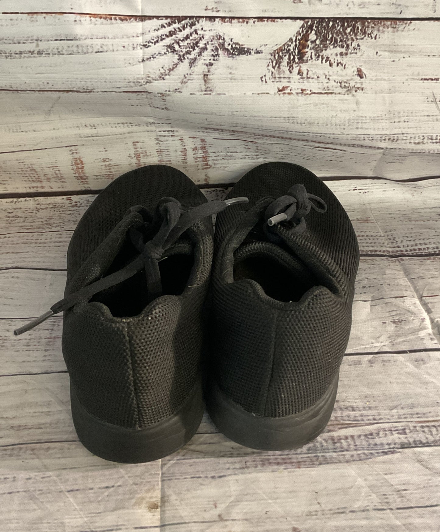 Atoms Model 000 Sneakers Black 8.25