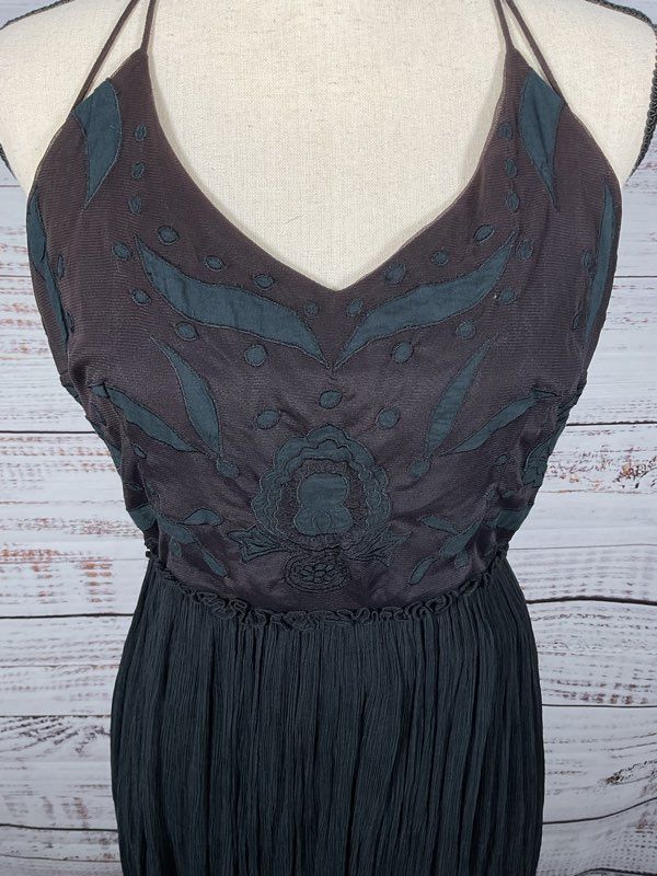 NWT Women's Chan Luu Spaghetti String Embroidery Top Pattern Maxi Dress Size M