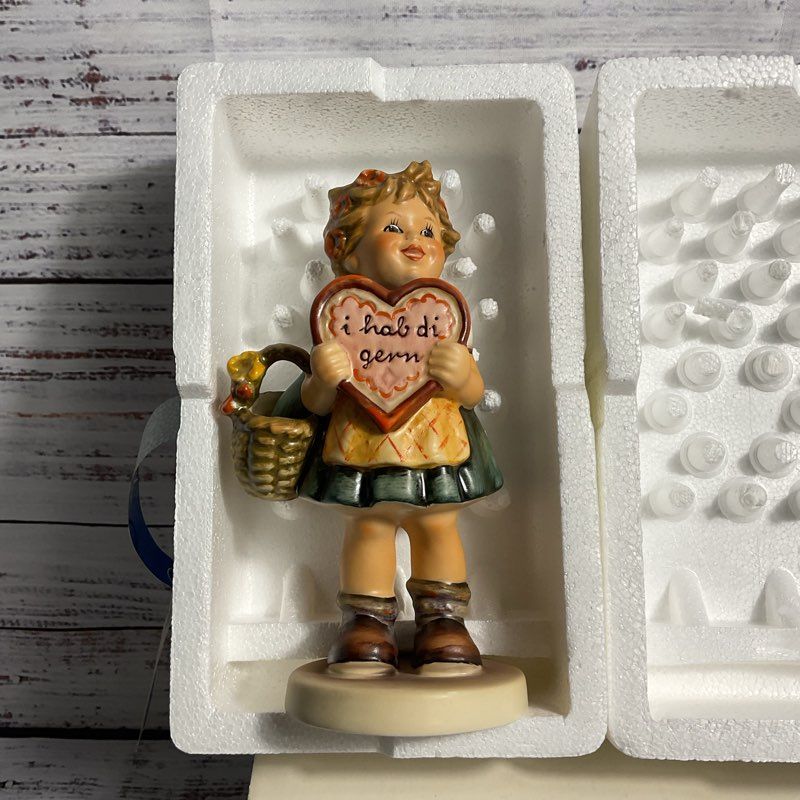 VTG Goebel Hummel German Valentine Girl Collectors Club Special Edition 1 w/ Box