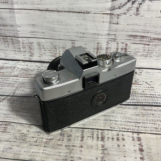 Vintage Minolta SRT 200 35mm SLR Film Camera w/ MC Rokkor-X Lens