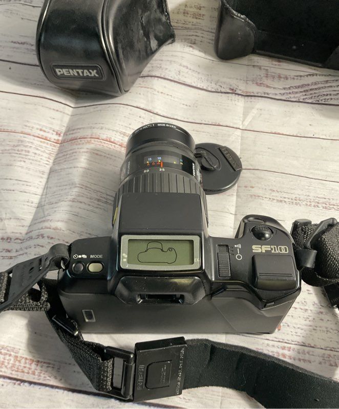 Pentax SF10 35mm Film Camera 35-135mm Lens & Pentax AF400FTZ Auto Flash