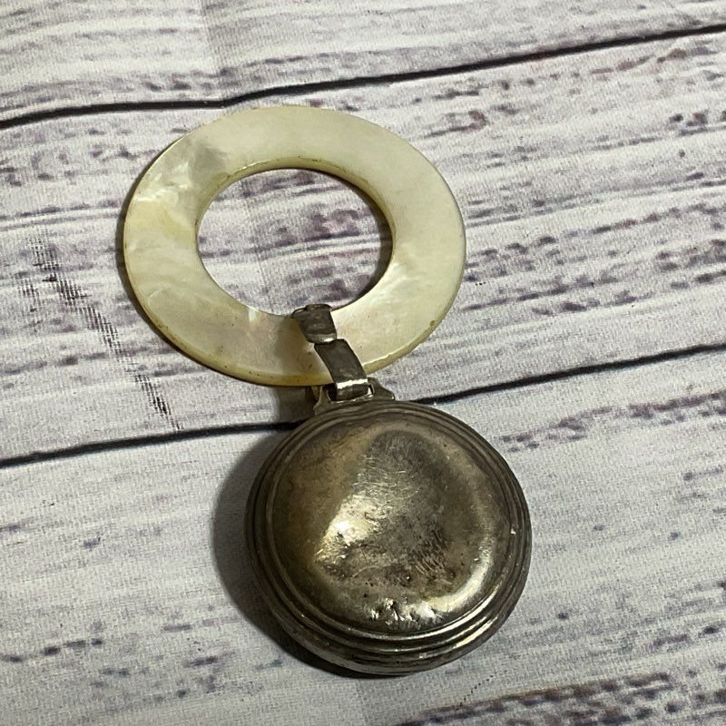 VTG./ANTIQUE Sterling Silver & Mother of Pearl Baby Teething/Rattle Ring
