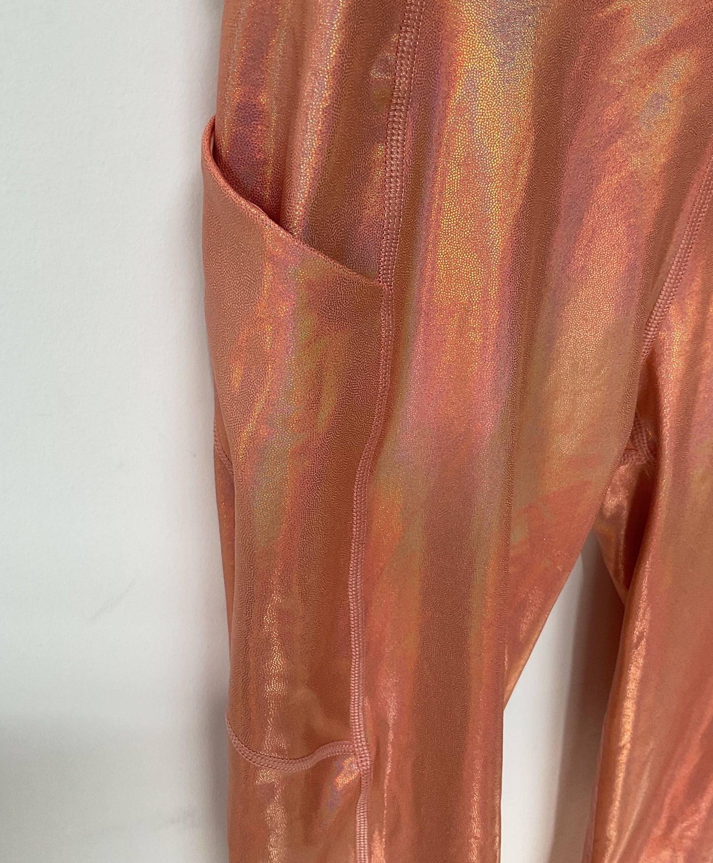 NWT Women' Fabletics Iridescent Peach Leggings Size M