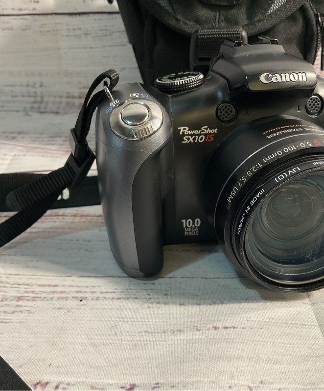 Canon PowerShot SX10 IS 10.0MP Digital Camera For Parts Read Below