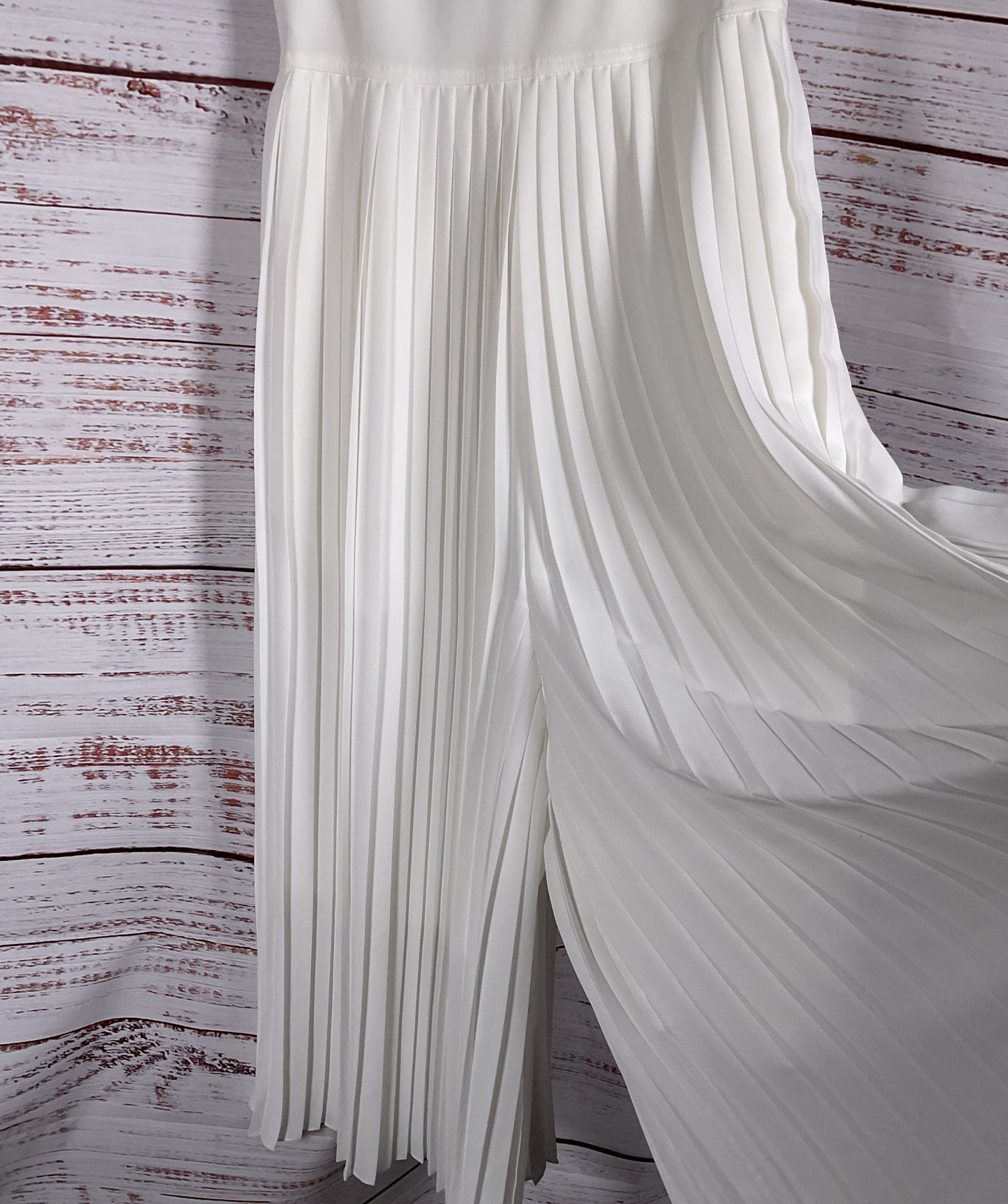 Vince Sleeveless Pleated Jumpsuit Optic White O