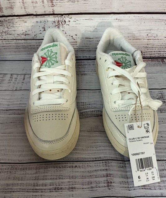 NWB Women's Reebok White Tennis Sneakers Size 6