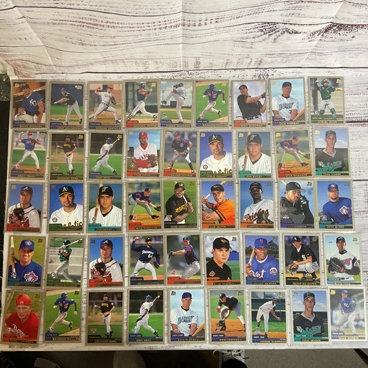 Set of 99 TOPPS 2000 Baseball Rookie Cards