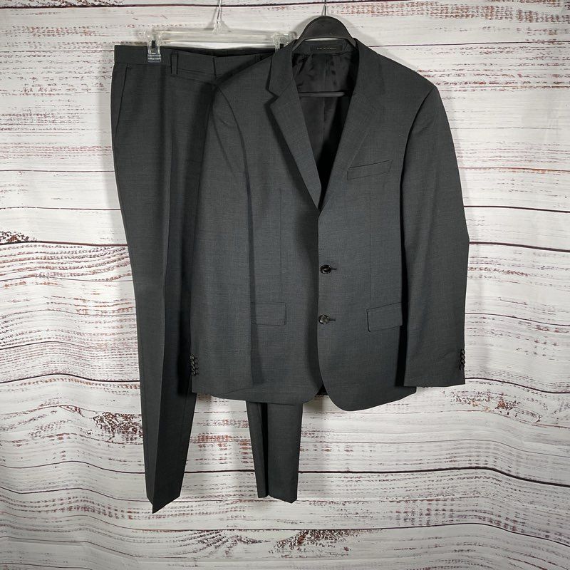 Hugo Boss 2 Piece Patterned Gray Men's Suit 34 in. Waist