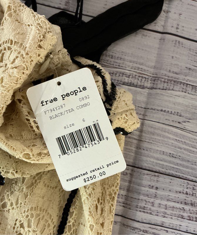 NWT Women's Free People Crochet/Beaded Mini Dress Size 6 Retail $250