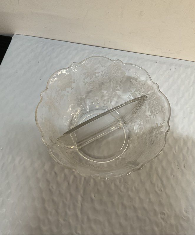 Etched Floral Clear Divided Round Condiment/ Relish Bowl With Spoons -Small Tray