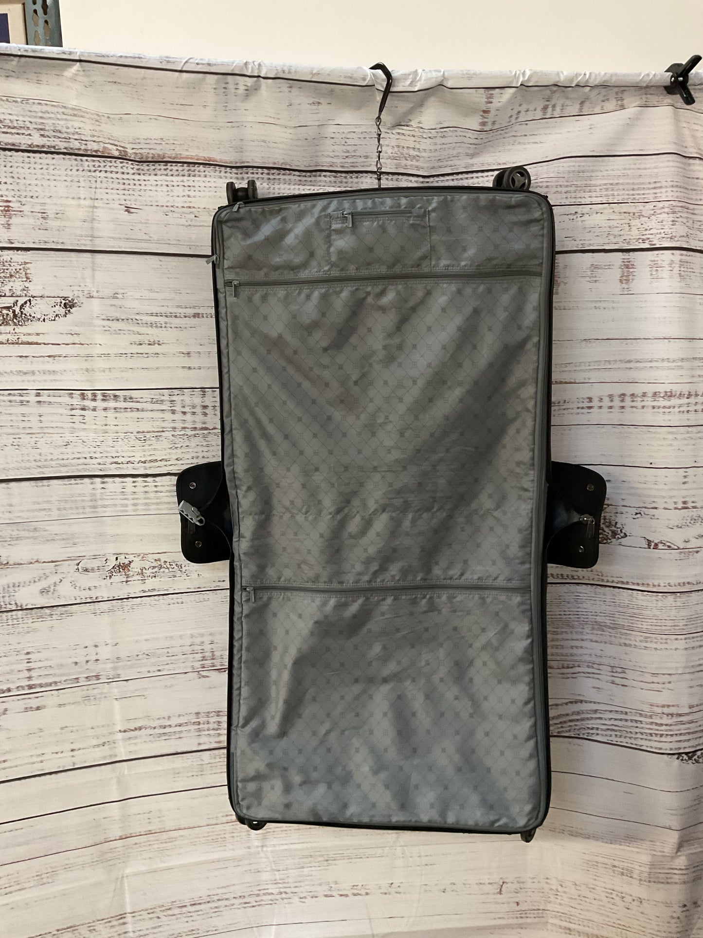 Delsey Paris Black Garment Bag Luggage Spinner Roller