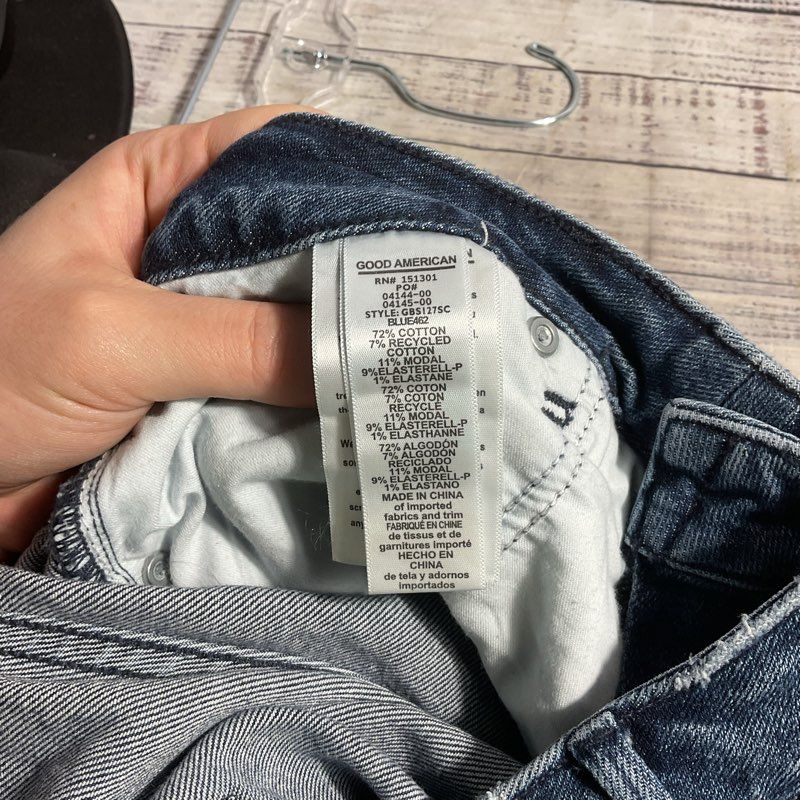 Good American Cutoff Denim Jean Shorts - Size 18