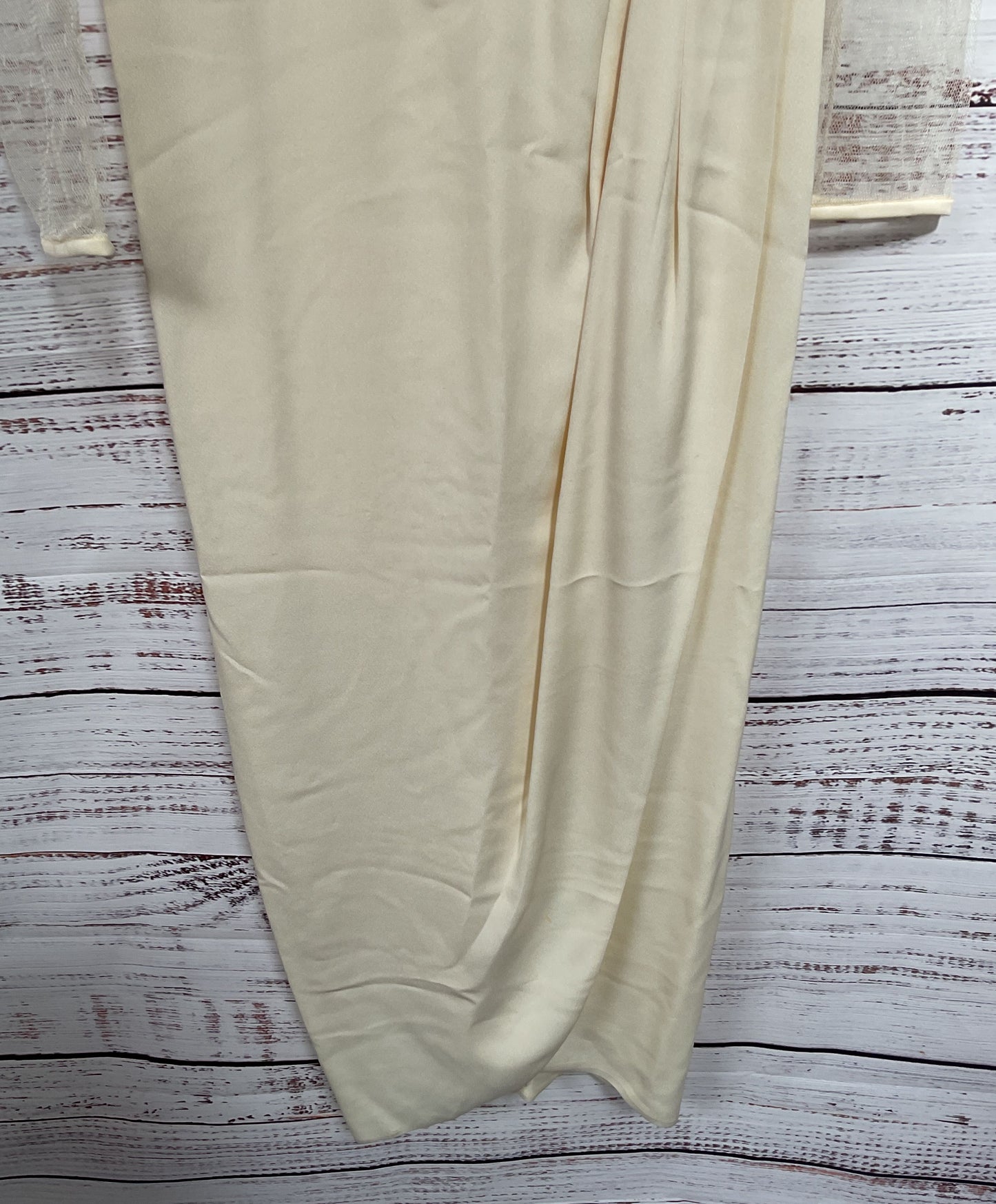 Rina Di Montella Women's Off White Faux Pearl Accent Dress Size 6