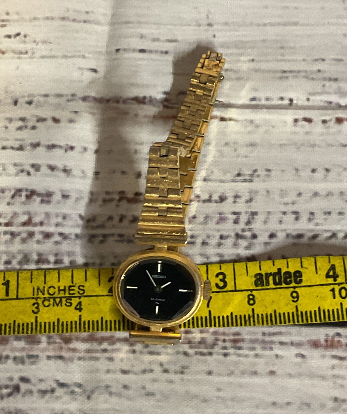 SEIKO 17-7360 Gold Tone Vintage Japan Watch