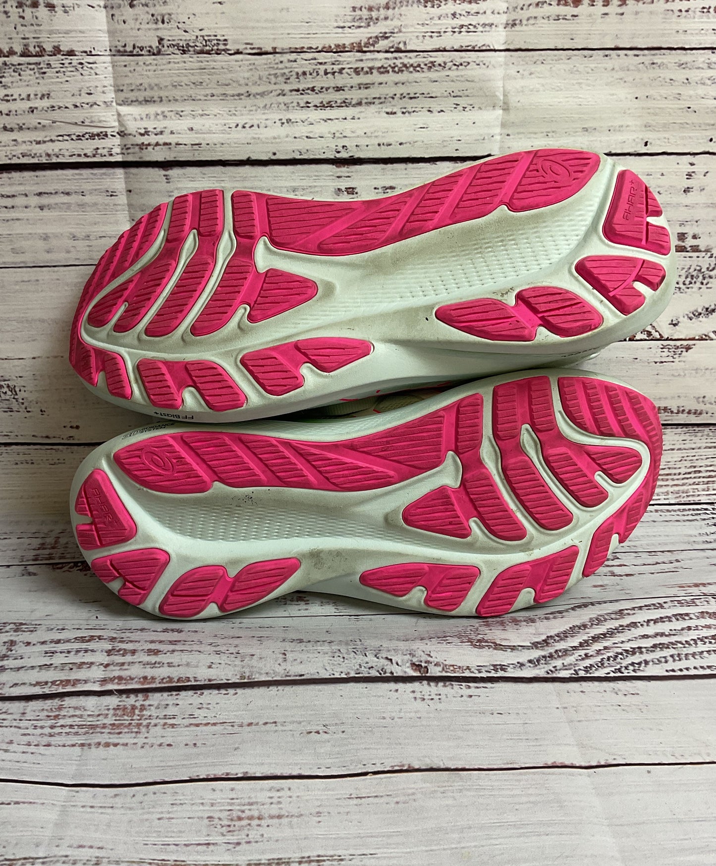 Asics GT-2000 12 Pure Gel Mint Athletic Shoe Women 11