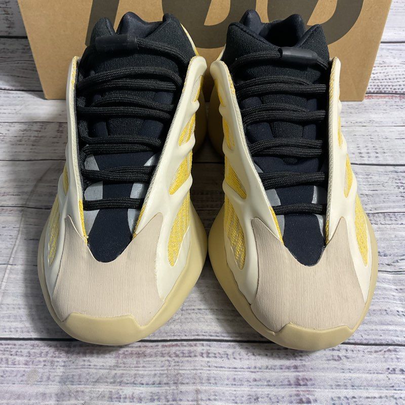 NOB Adidas Yeezy 700 V3 Safflower Slip-On Sneakers Men's 5/Women's 6 US