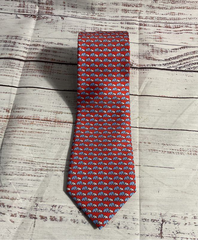 Thomas Pink Men's Red Elephant Pattern Tie Made In Italy 100% Silk