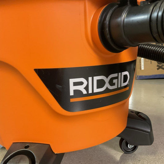 Ridgid 9 Gallon Wet/Dry Shop Vacuum w/ Attachments