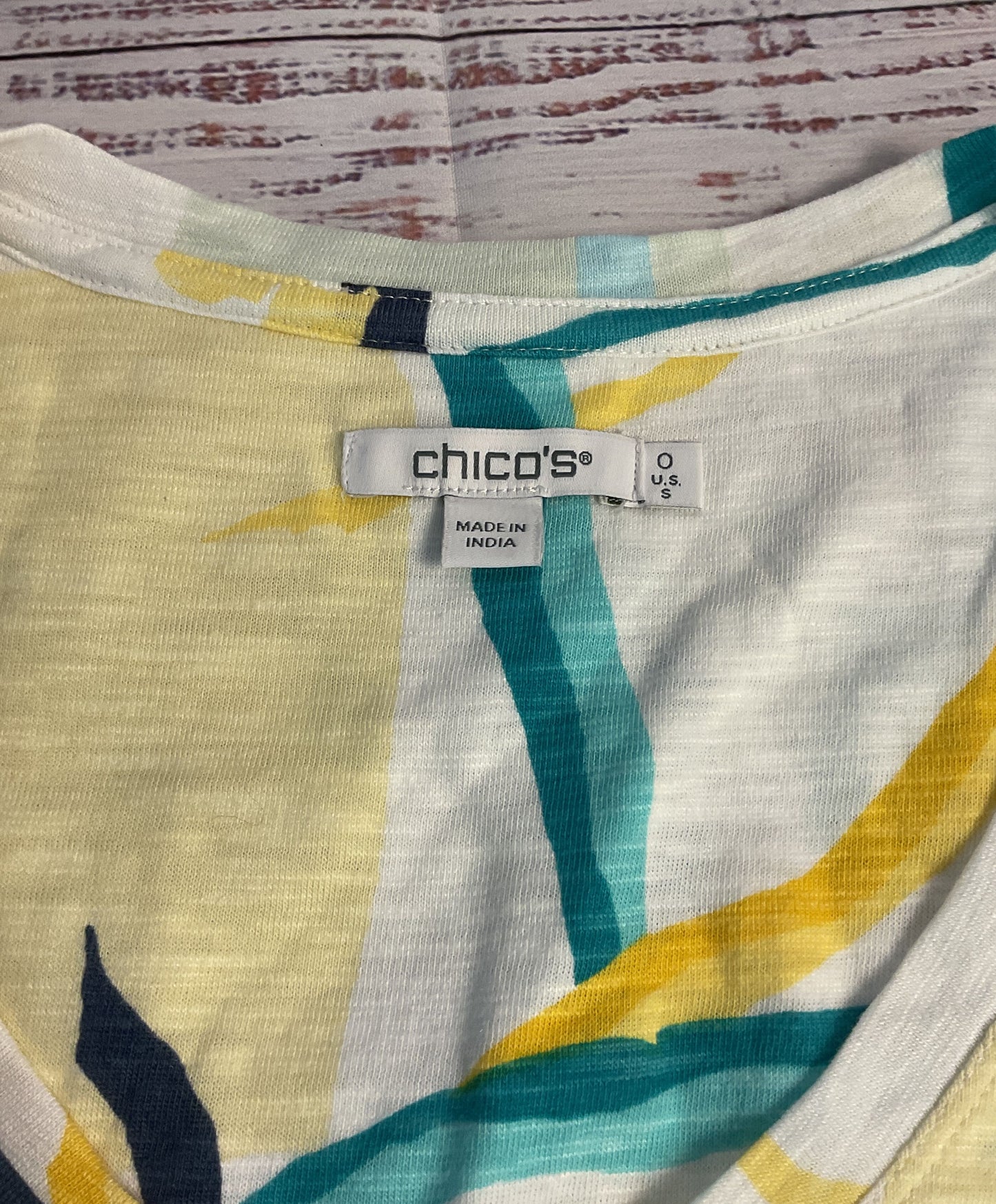 NWT Women's' Chicos White Print Flutter Sleeve Top Size S
