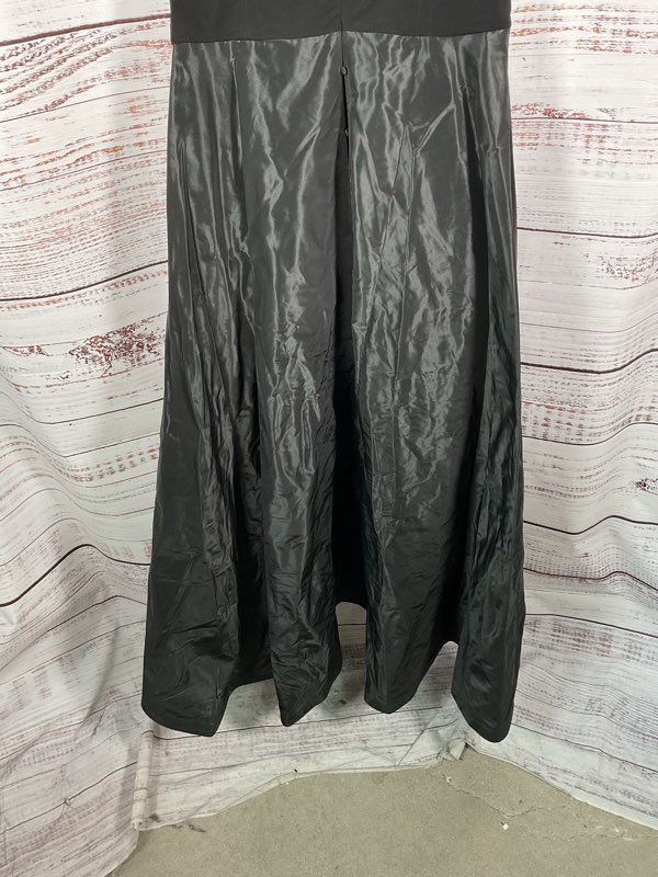 Rickie Freeman Teri Jon Women's Black Ruffled Fit and Flare Gown Dress Size 16