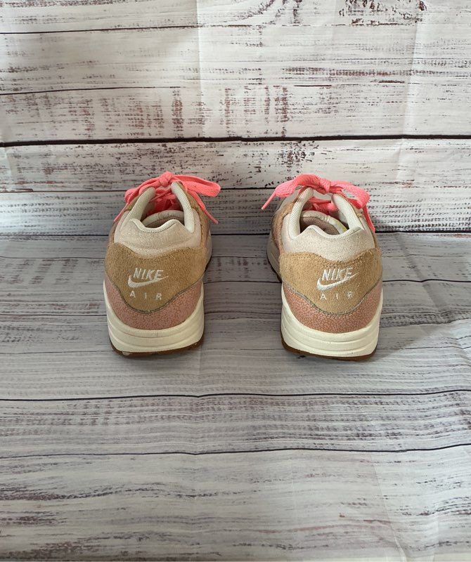 Women's Nike Nike Air Max 1 Pink & Brown Sneakers Size 6.5