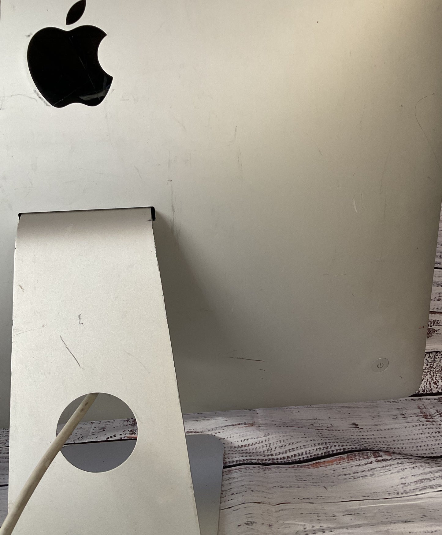 Apple iMac 21.5 Inch Mid 2010s Intel Core i3 Desktop Computer