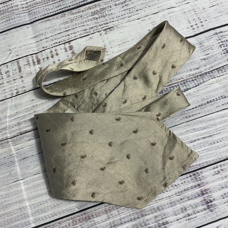 VTG. Dries Van Noten Silver Patterned Silk Tie - Size 55 in.