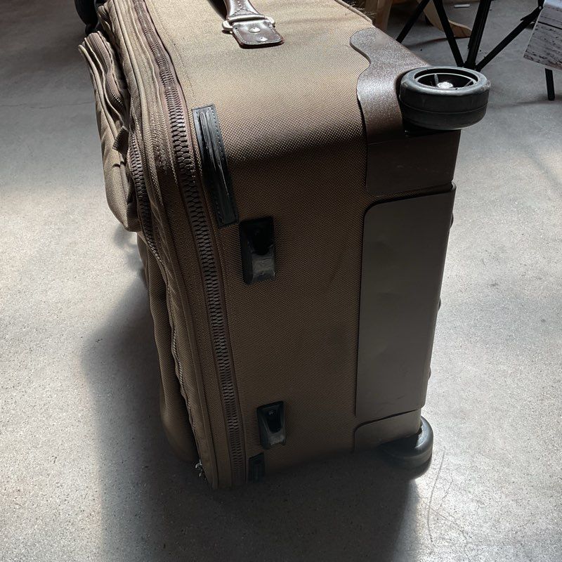 Andiamo 26" Olive Green Upright Wheeled Travel Luggage Suitcase