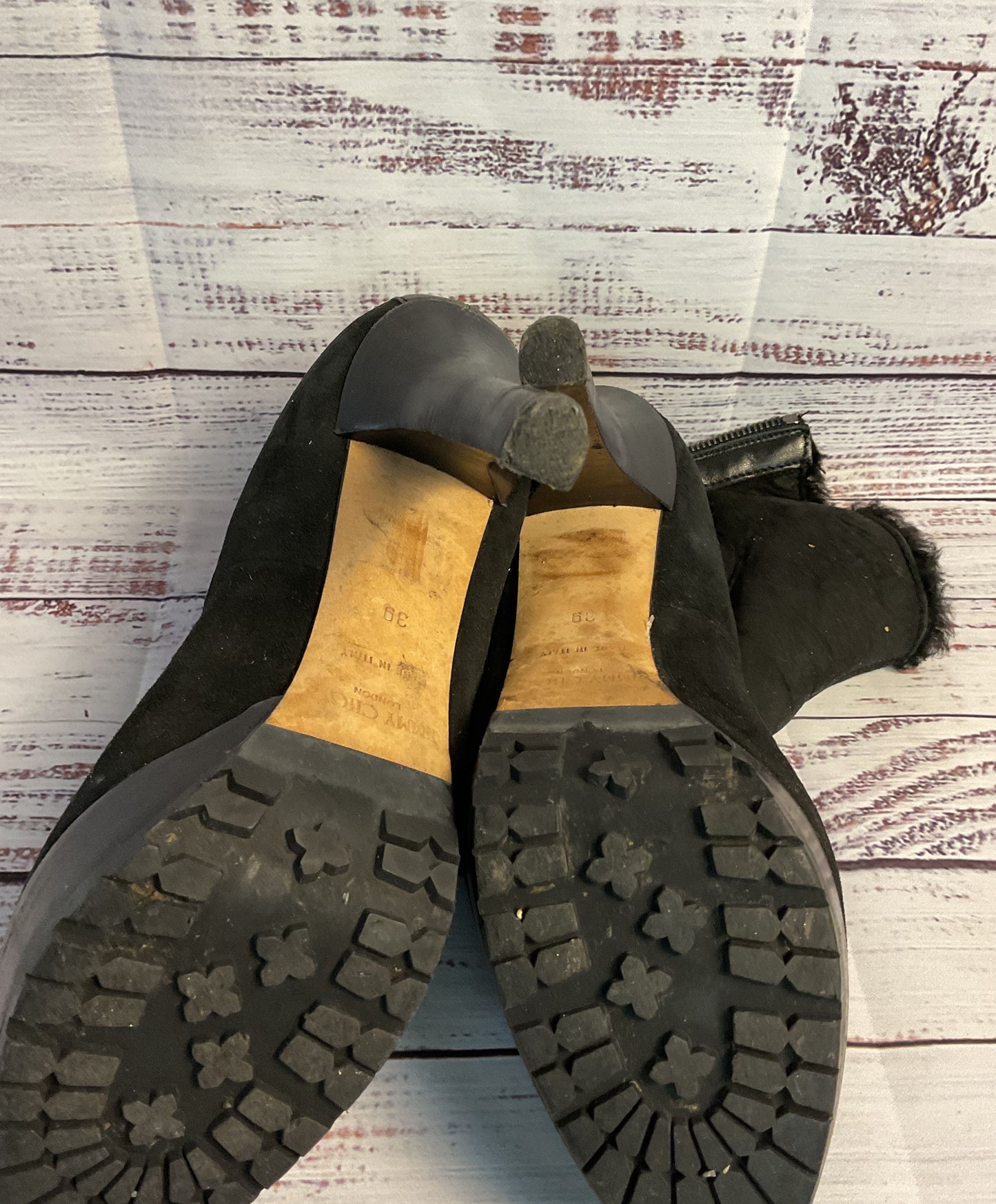 Women's Jimmy Choo Black Boot with fur lining and buckles Size 39 US 8.5