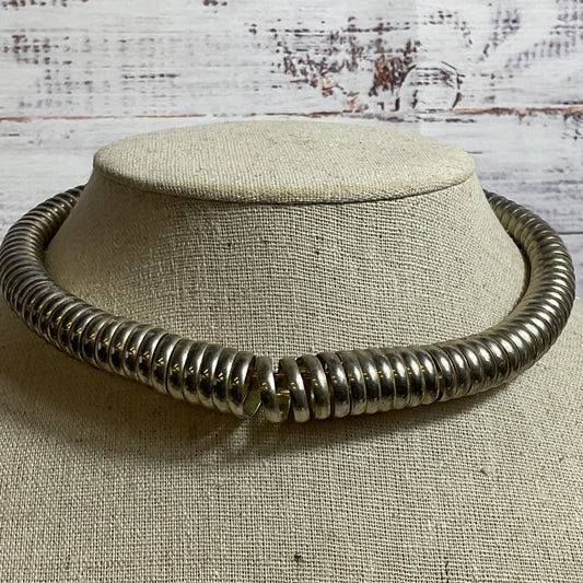 VTG. Silver Tone Coil Choker Necklace