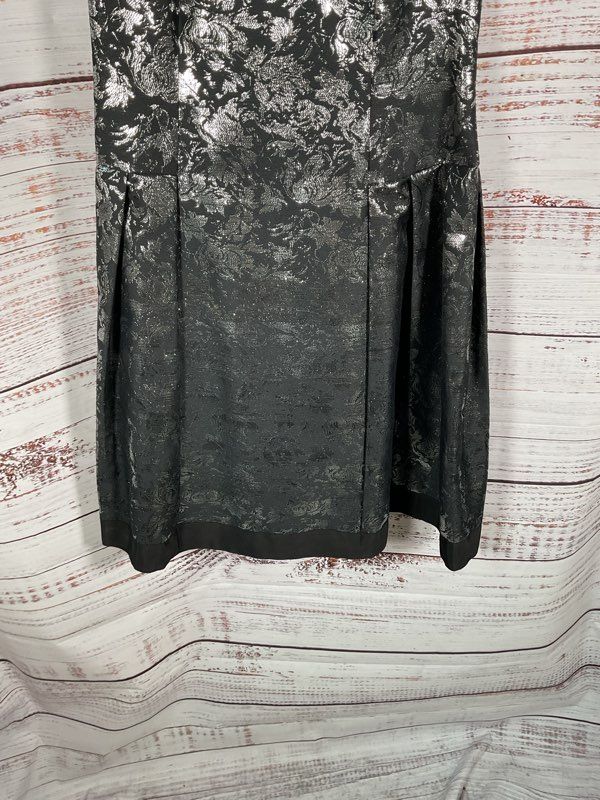 Carmen Marc Valvo Women's Black & Silver Metallic Floral Dress - Size 10