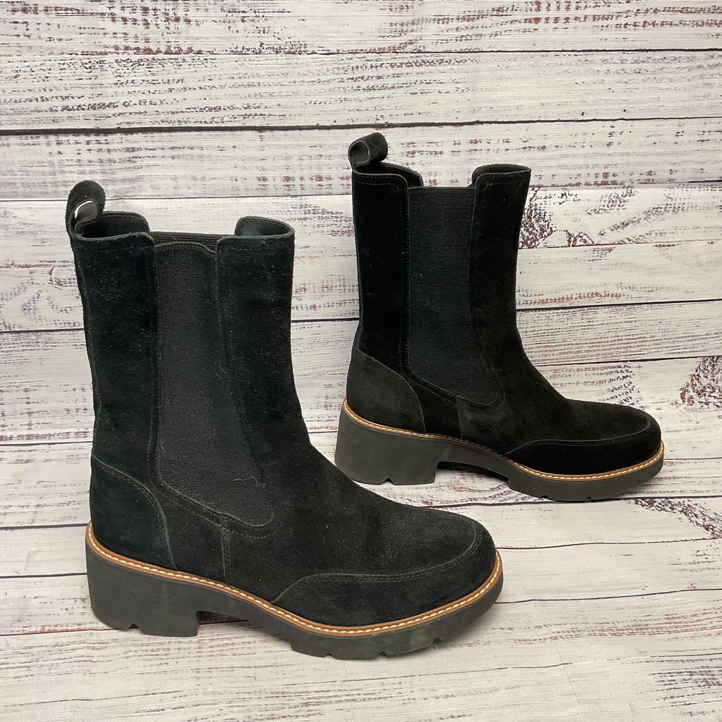 Naturalizer Black Suede Chelsea Boot Women Size 7.5