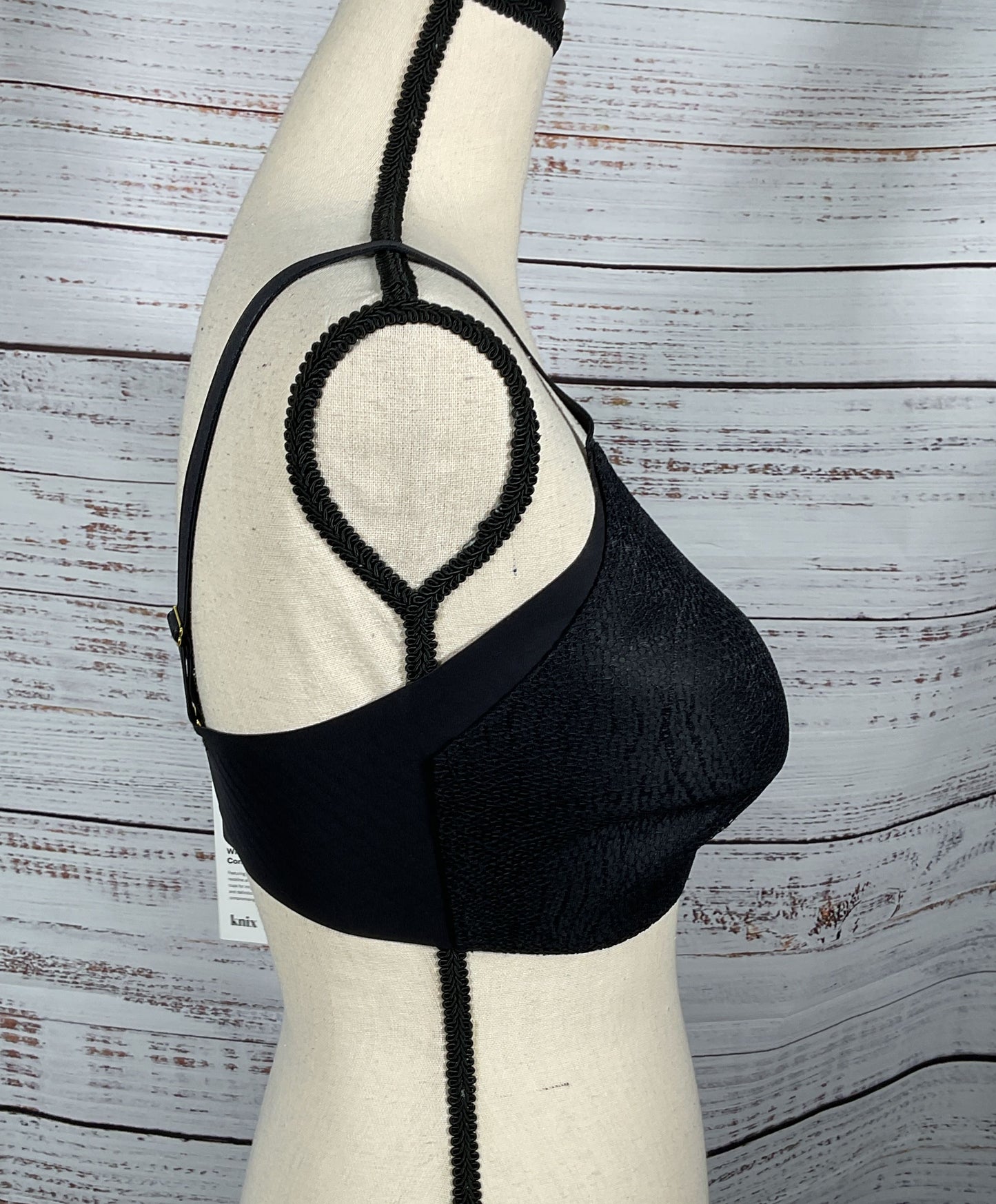 Knix Lace WingWomen's Wireless Contour Bra Black 7
