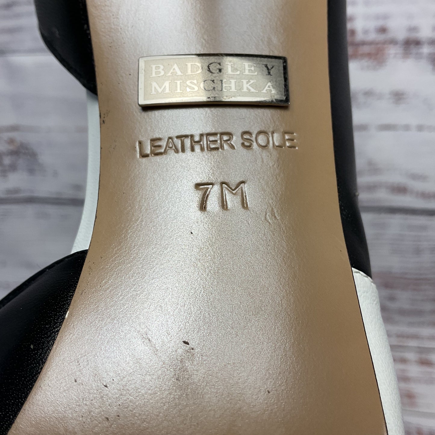 Badgley Mischka Black White Open Toe Taffy Ribbon Heel Women Size 7