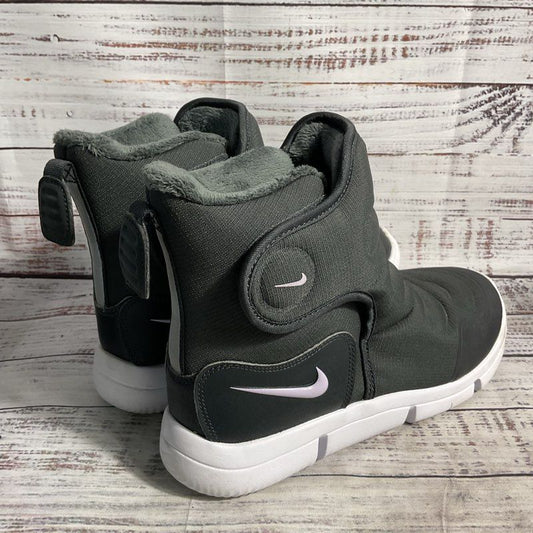 Nike Novice High Winter Snow Boots Kids Size 5Y Gray White