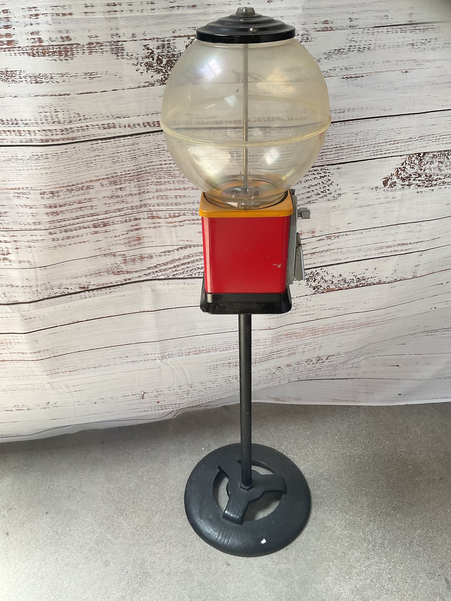 Vintage Victor 1 Penny Cent Gumball Machine On Stand Working No Key