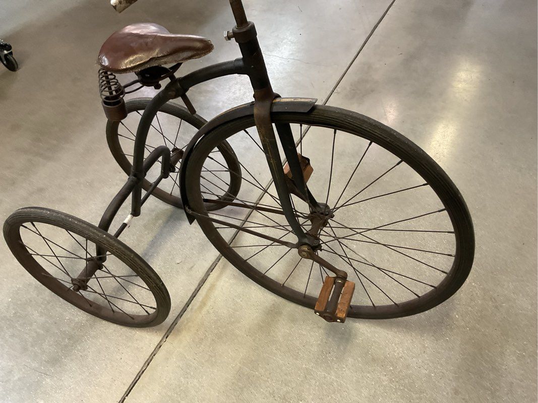 ANTIQUE 1900'S STEINFELD INC. Rambler Metal Tricycle- LOCAL PICKUP ONLY