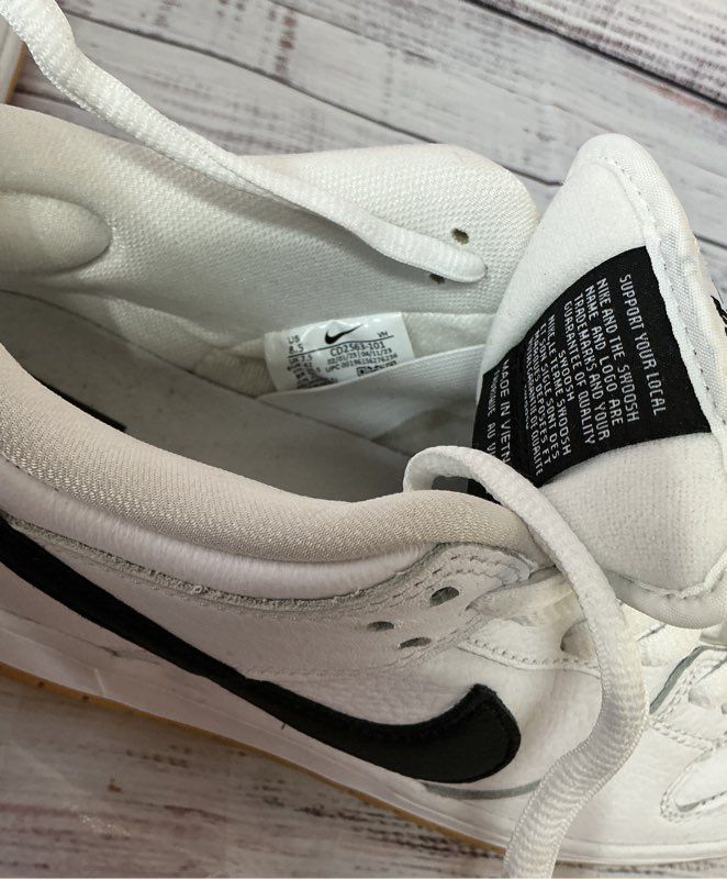 Men's Nike SB Dunk Low "White Gum" White Sneaker Size 8.5