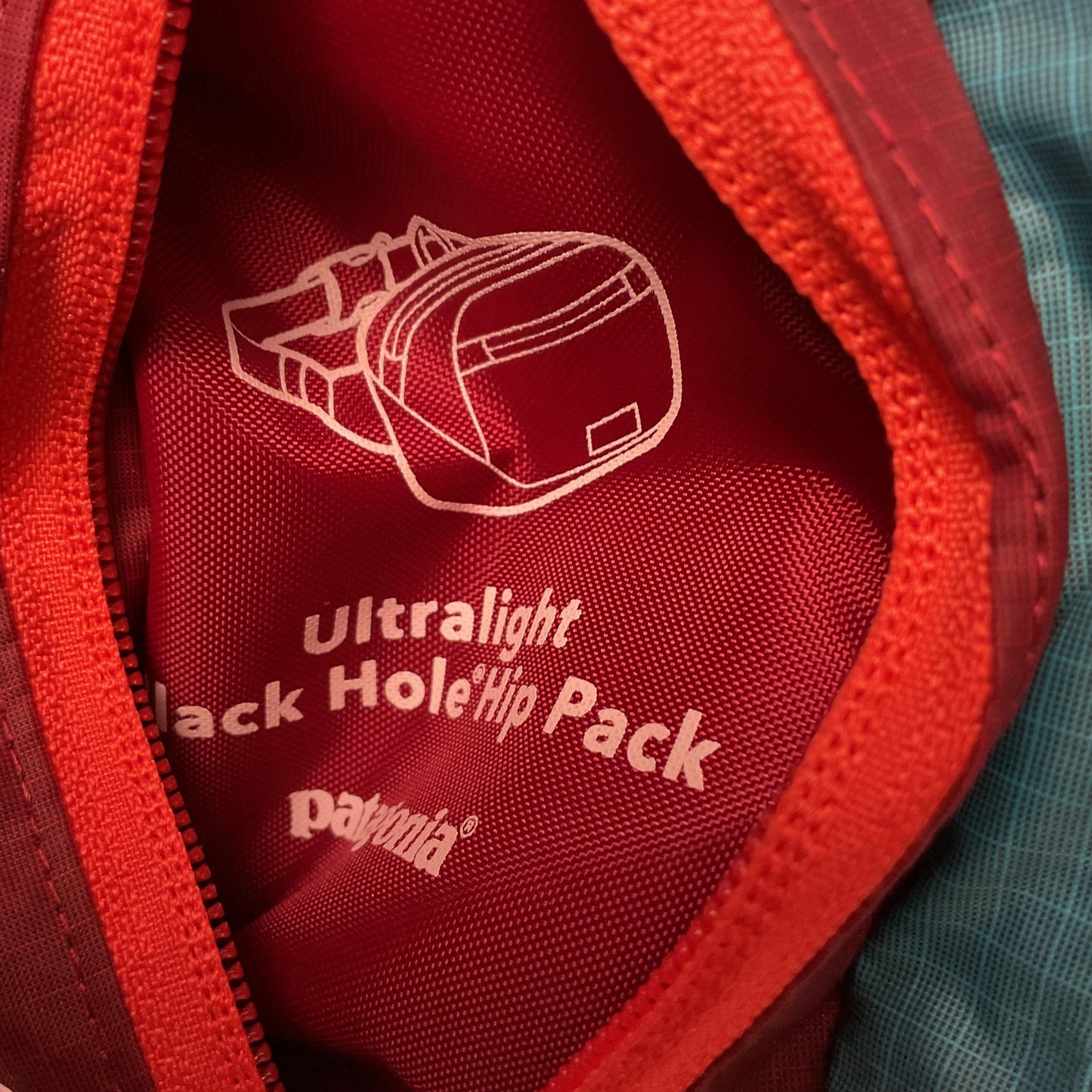 Patagonia Burgundy Nylon Ultralight Black Hole Mini Hip Pack 1L