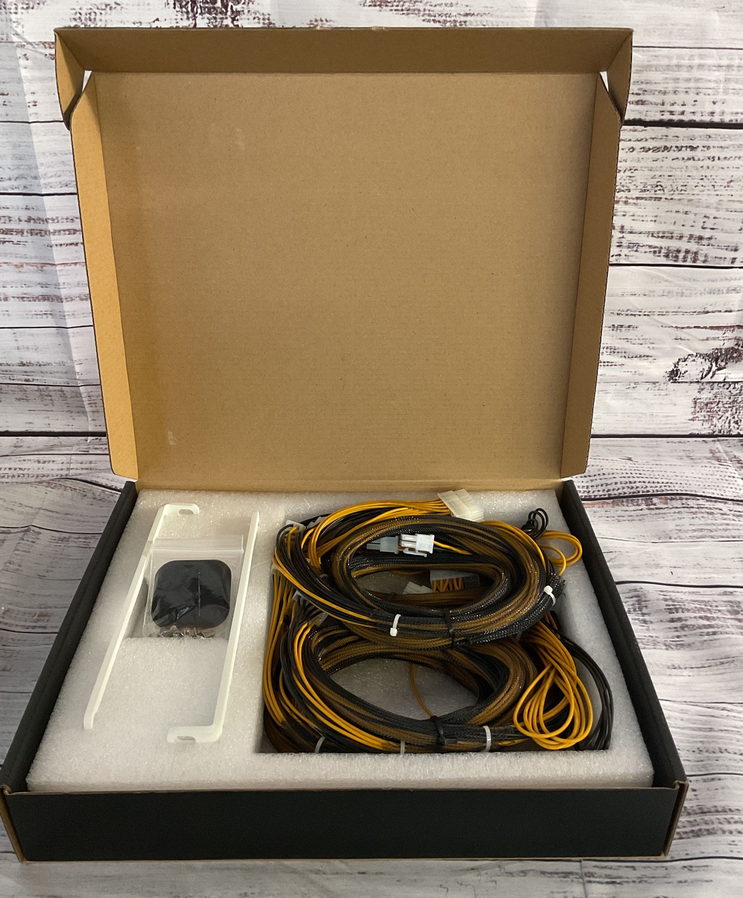 Fortinet FORTIRPS-100 External Redundant AC Power Supply