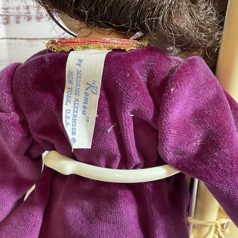 VTG. MADAME ALEXANDER Romeo & Juliet Porcelain Dolls- 11"