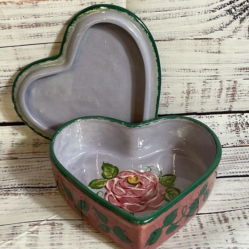 LESAL Ceramics Handcrafted Floral Heart Trinket Box- 7"