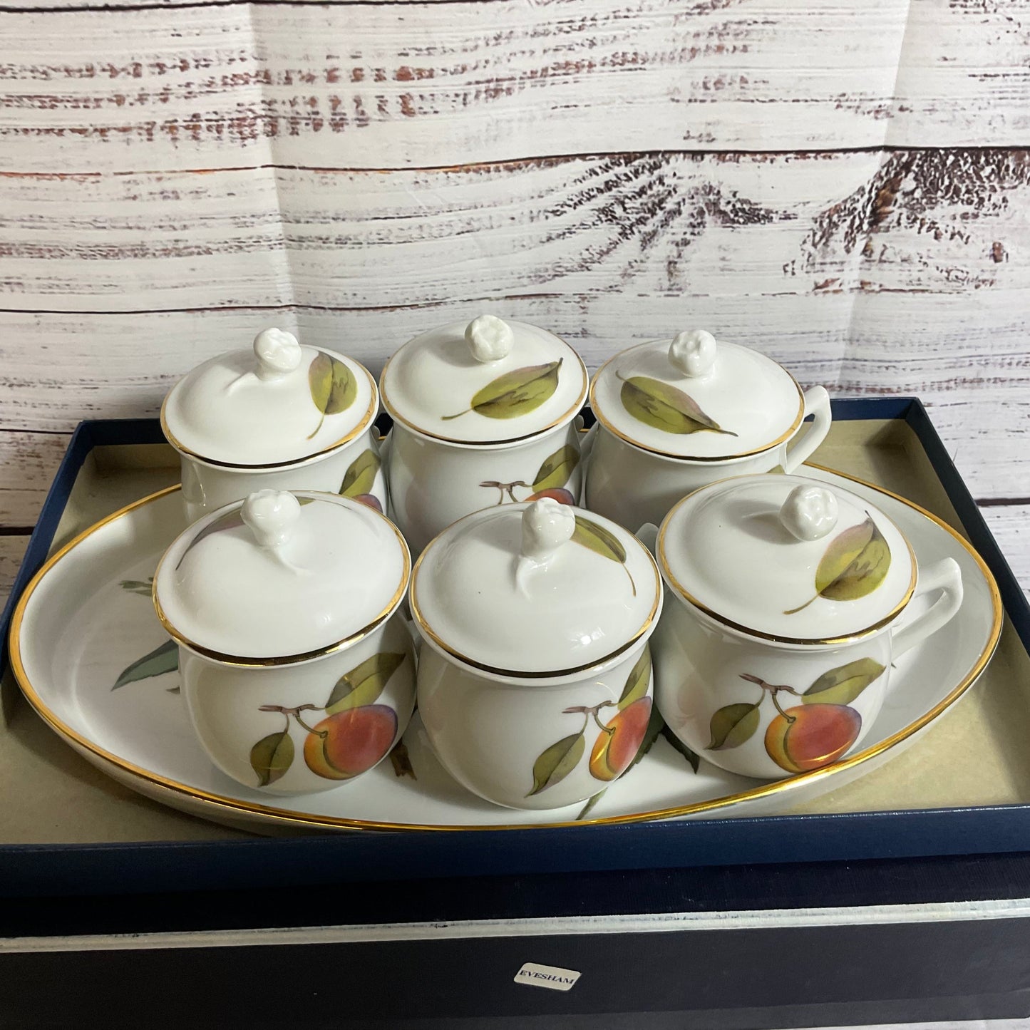 VTG. ROYAL WORCESTER Evesham Pot De Creme Chocolat with Oval Serving Tray