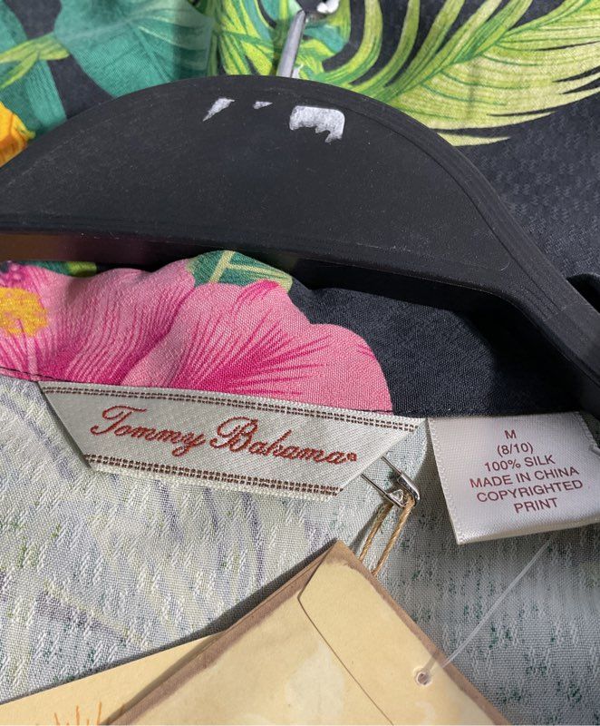NEW Tommy Bahama Picture Perfect Camp Button Shirt Youth Size M 8/10 Tropical