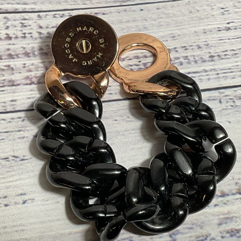 MARC JACOBS Women's Black Resin & Gold Tone Link Bracelet- 7"