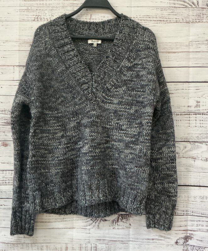 Women's Oversized Madewell Gray V-Neck Sweater Size XS