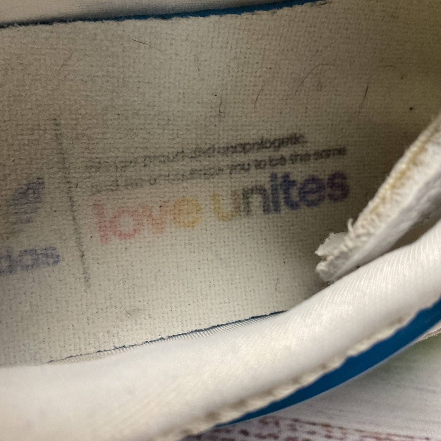 adidas Ozweego Adiprene Multicolor Rainbow Pride White Sneaker Shoe Size Men 6.5