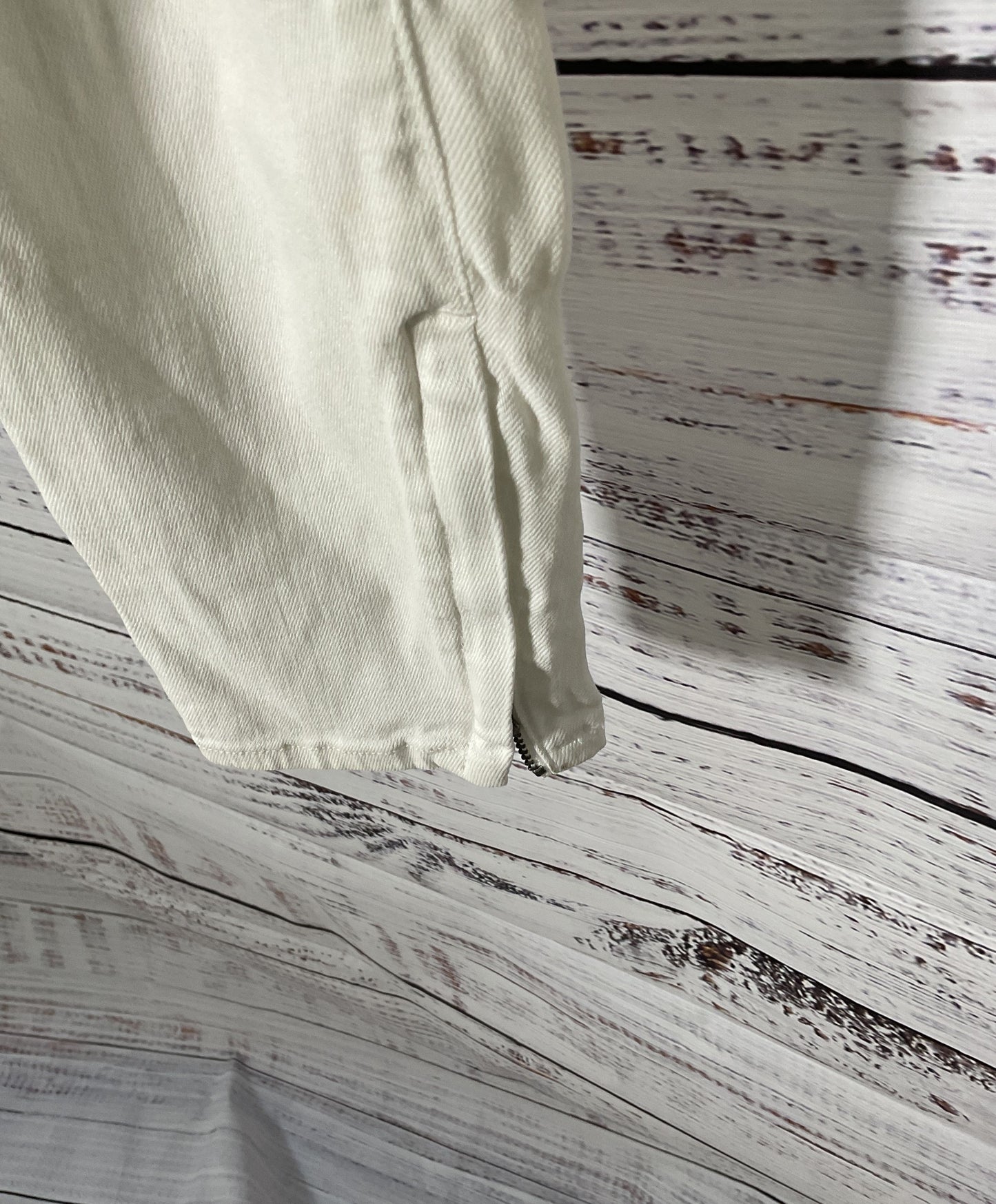 Women's Helmut Lang White Jeans with zippers at ankle Size 30