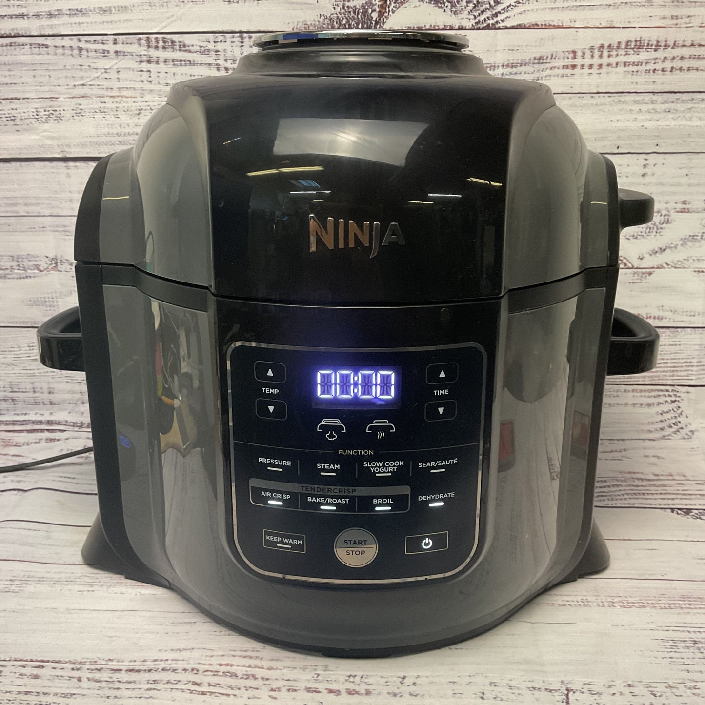 Ninja OP401BRN Foodi 8qt Air Fryer Turns on W/ Accessories
